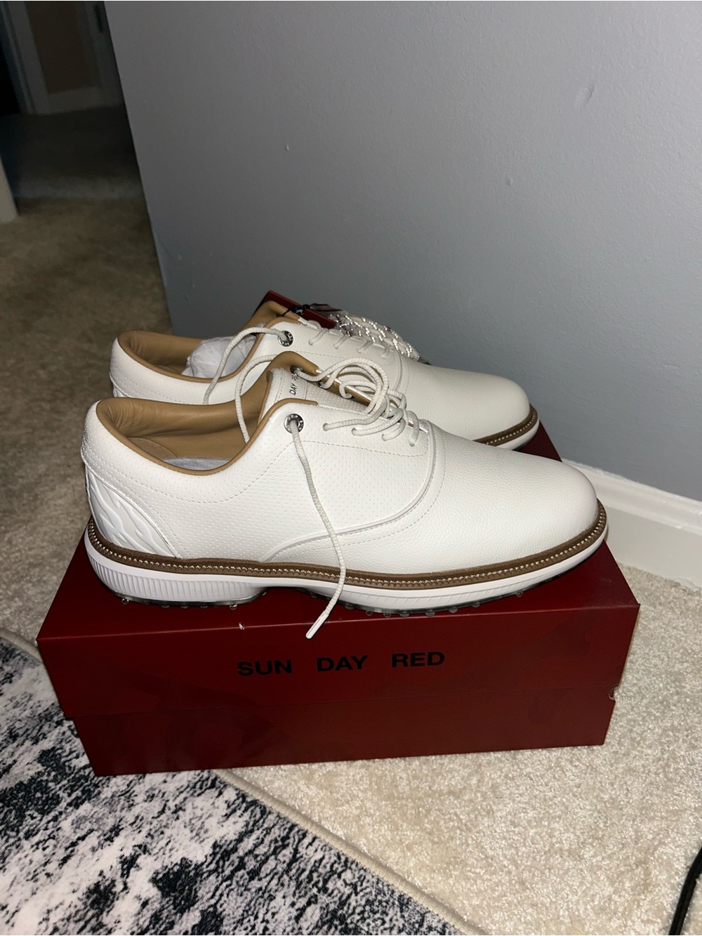 golf shoes